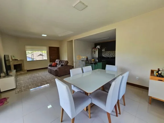 Imagem Casa em Condomínio para Venda em Teresópolis / RJ no bairro Vargem Grande