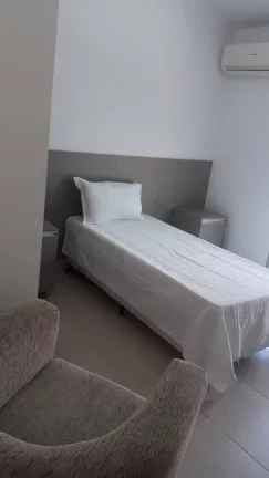 Imagem CASA NO CONDOMÍNIO VILLA DE SEVILHA - FLORES