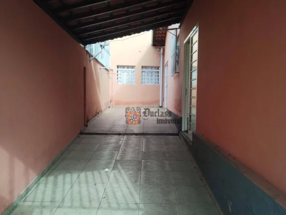Imagem Casa com 5 dormitórios à venda, 165 m² por R$ 1.450.000,00 - Centro - Extrema/MG