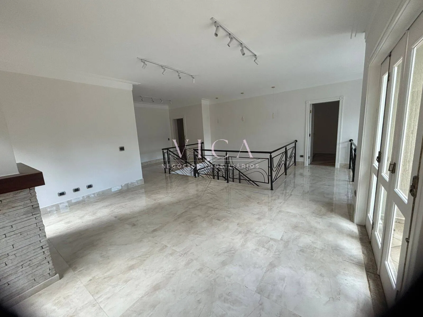 Imagem Casa para venda com 4 dormitórios, 450m2 - por R$ 3.900.000 - Alphaville