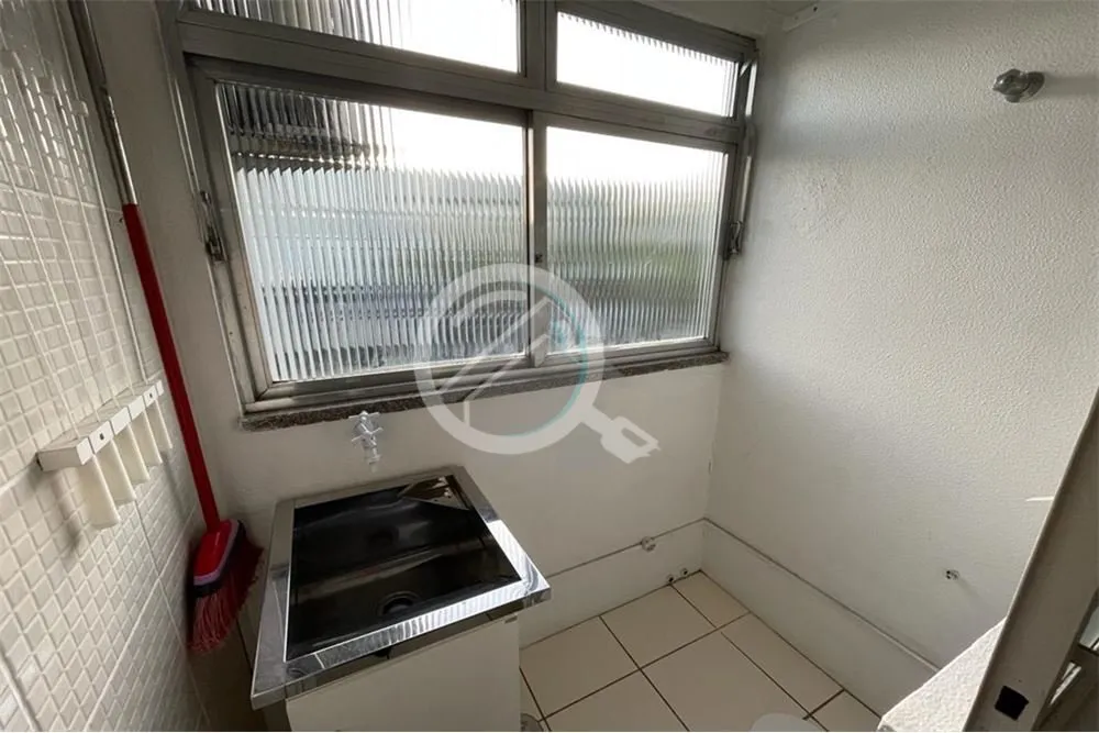 Imagem Charmoso apartamento de fundos na Av. Protásio Alves próximo ao Sesc. O imóvel foi todo reformado...