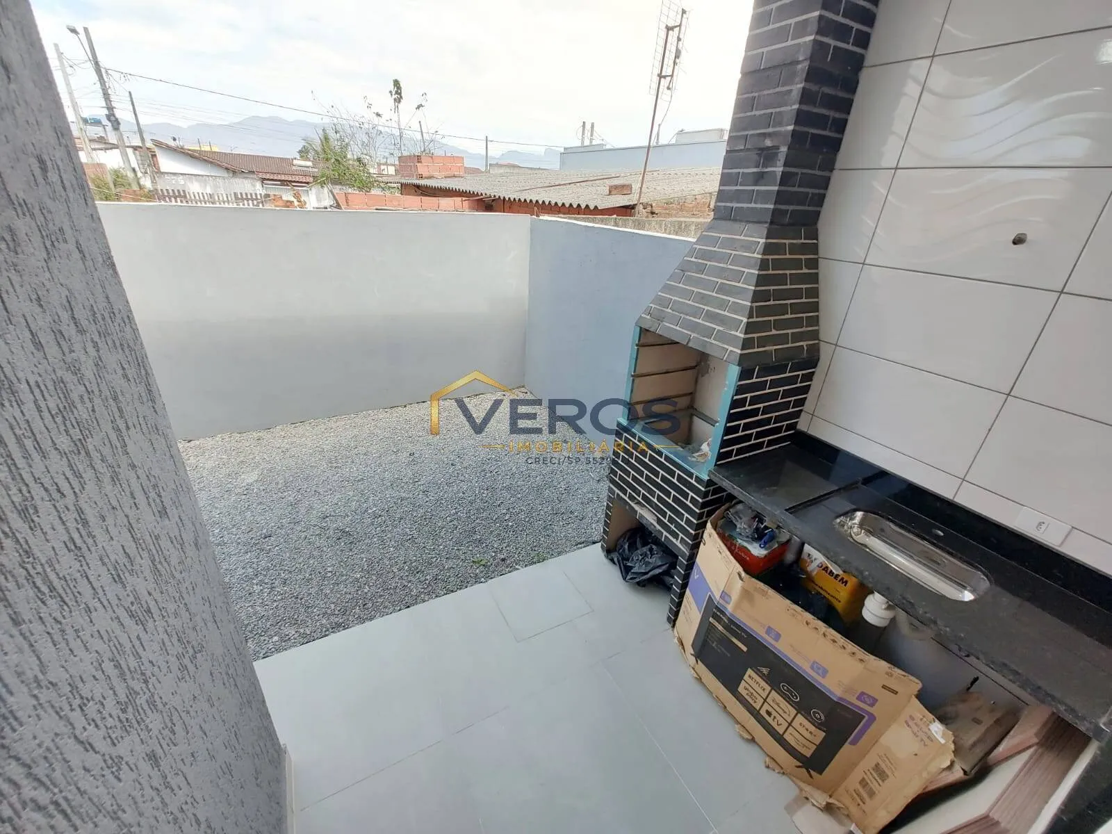 Imagem Casa nova com churrasqueira para venda no Balneário dos Golfinhos Caraguá