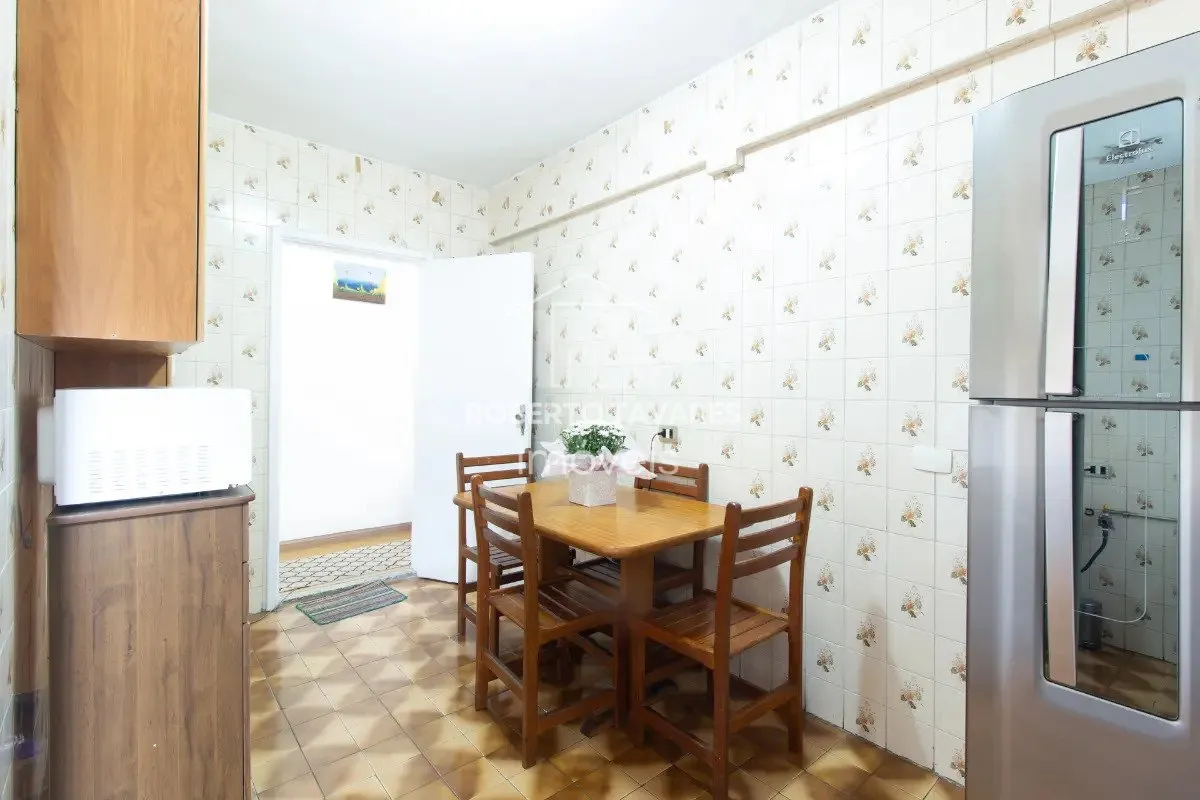 Imagem Imperdível na Saúde! Apartamento mobiliado, decorado e pronto para morar - São 50m² muito bem distribuídos, com 2 quartos, 1 banheiro e 1 vaga de garagem.
