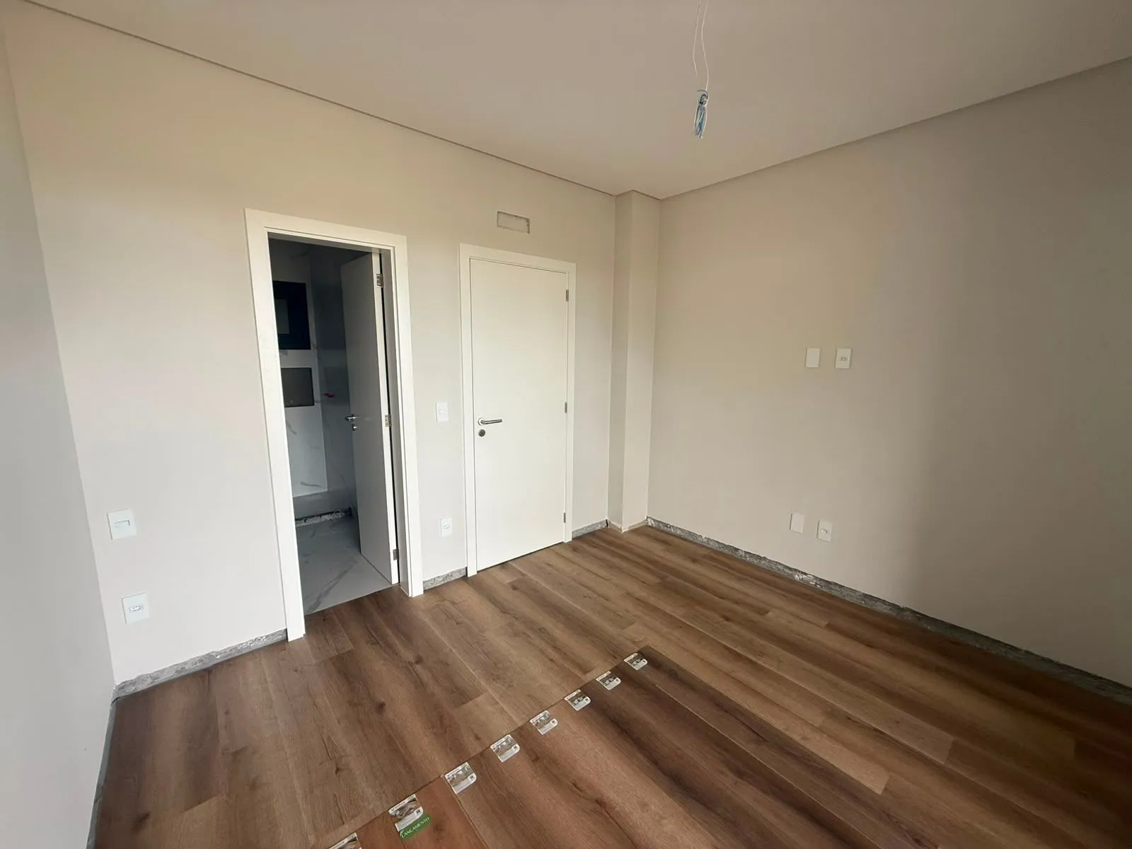 Imagem Casa de condomínio à venda em Xangri-lá, Atlântida, com 4 quartos, 294m2
