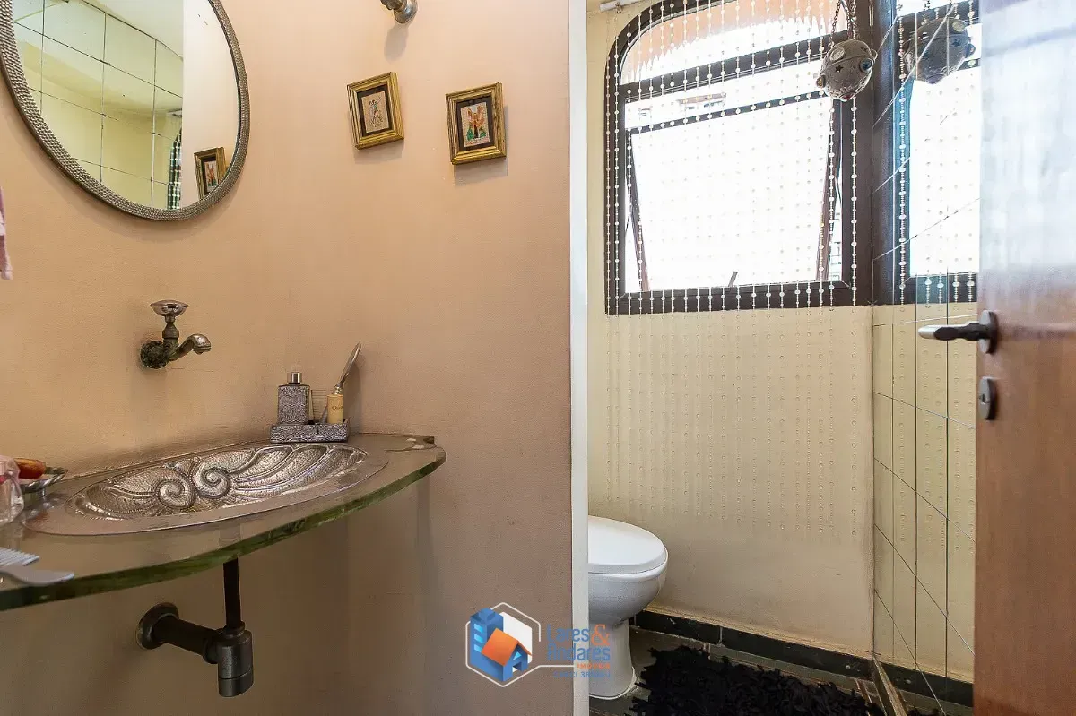 Imagem Apartamento para venda em Moema com 3 quartos, sendo 1 suíte, 210m²