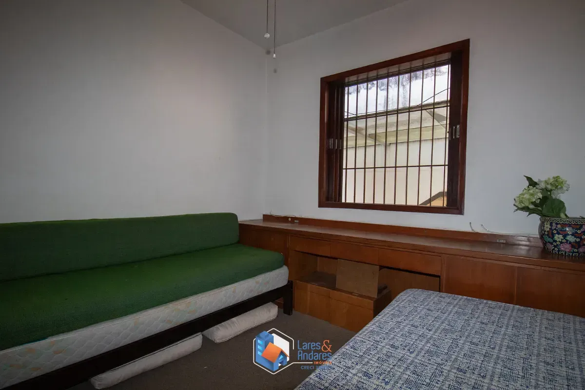 Imagem Sobrado para venda em Moema com 5 quartos, sendo 1 suíte, 209m²