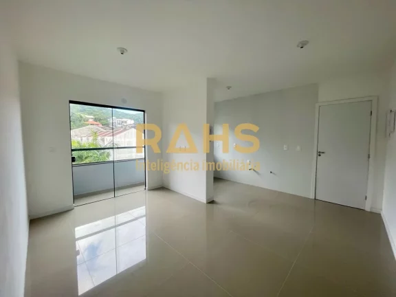 Imagem Apartamento com 1 suíte mais 2 quartos à venda no Bairro Iririú em Joinville - SC, por R$ 385.000...