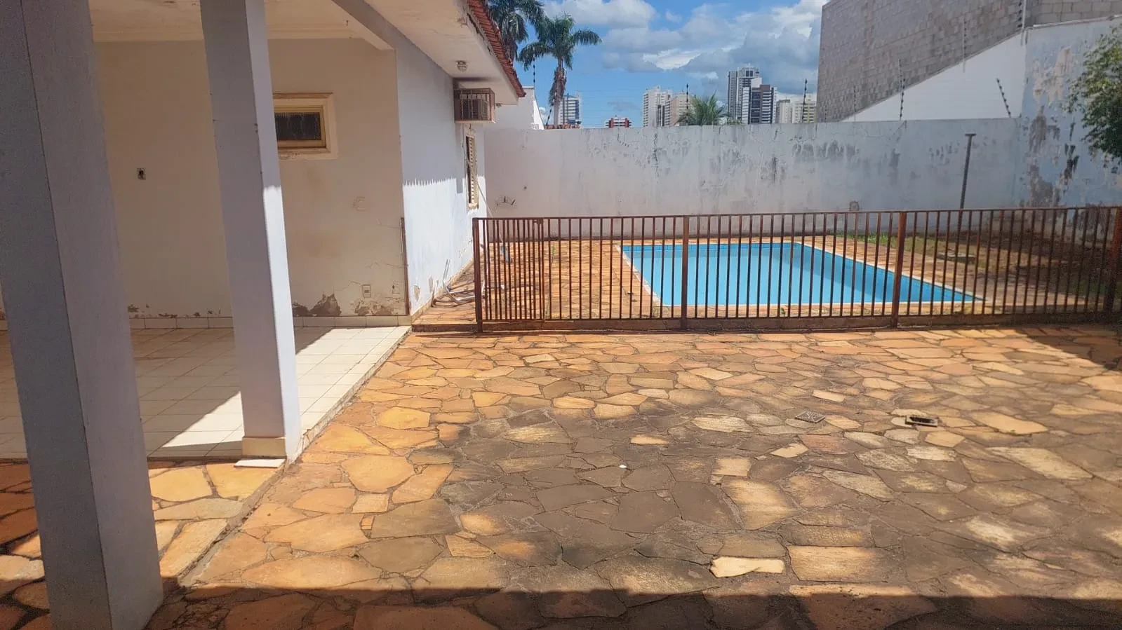 Imagem Casa com 3 Quartos para Alugar, 250 m² em Jardim das Américas - Cuiabá