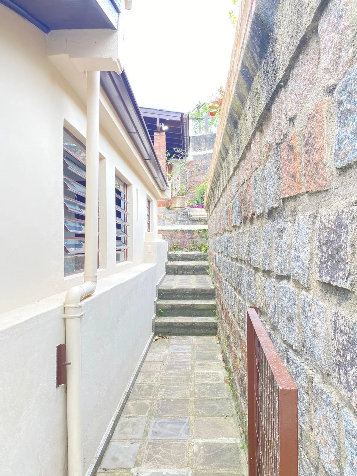 Imagem Casa Residencial à Venda em Porto Alegre