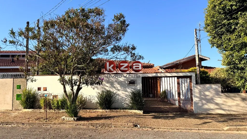 Foto do imóvel Imperdível casa à venda em Valinhos-SP, Jardim Paulista: 3 quartos, 1 suíte, 1 sala, 2 banheiros, 2 vagas, 200m².