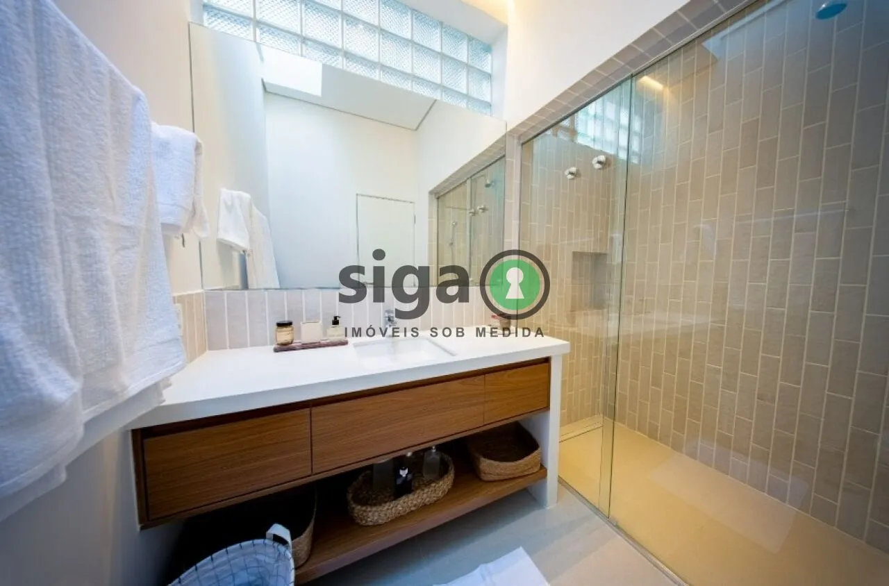 Imagem Casa de Vila Fechada no Itaim Bibi com 03 suítes, São Paulo - SP