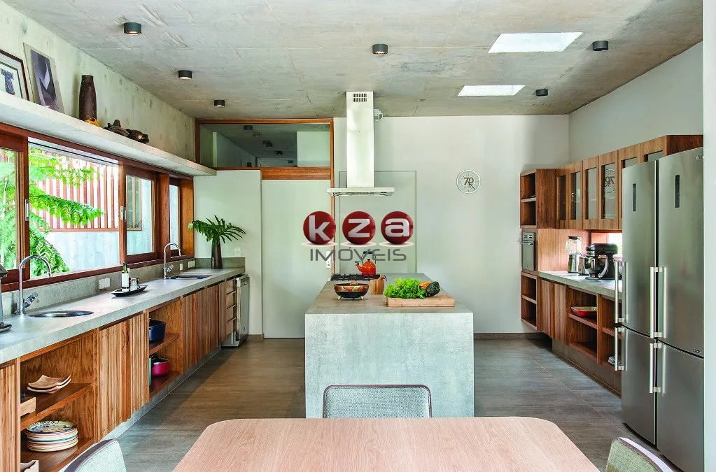 Imagem Linda casa de luxo à venda em Santo Antônio do Pinhal-SP, Condomínio Residencial Ecológico Parque da Mantiqueira: 6 quartos, 6 suítes, 3 salas, 8 banheiros, 10 vagas de garagem, 731m². Venha conferir!