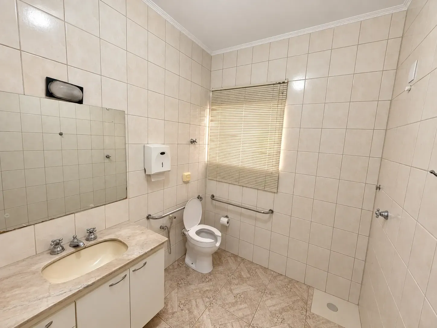 Foto do imóvel: Casa com 3 Quartos à Venda, 240 m² em Vila Curti