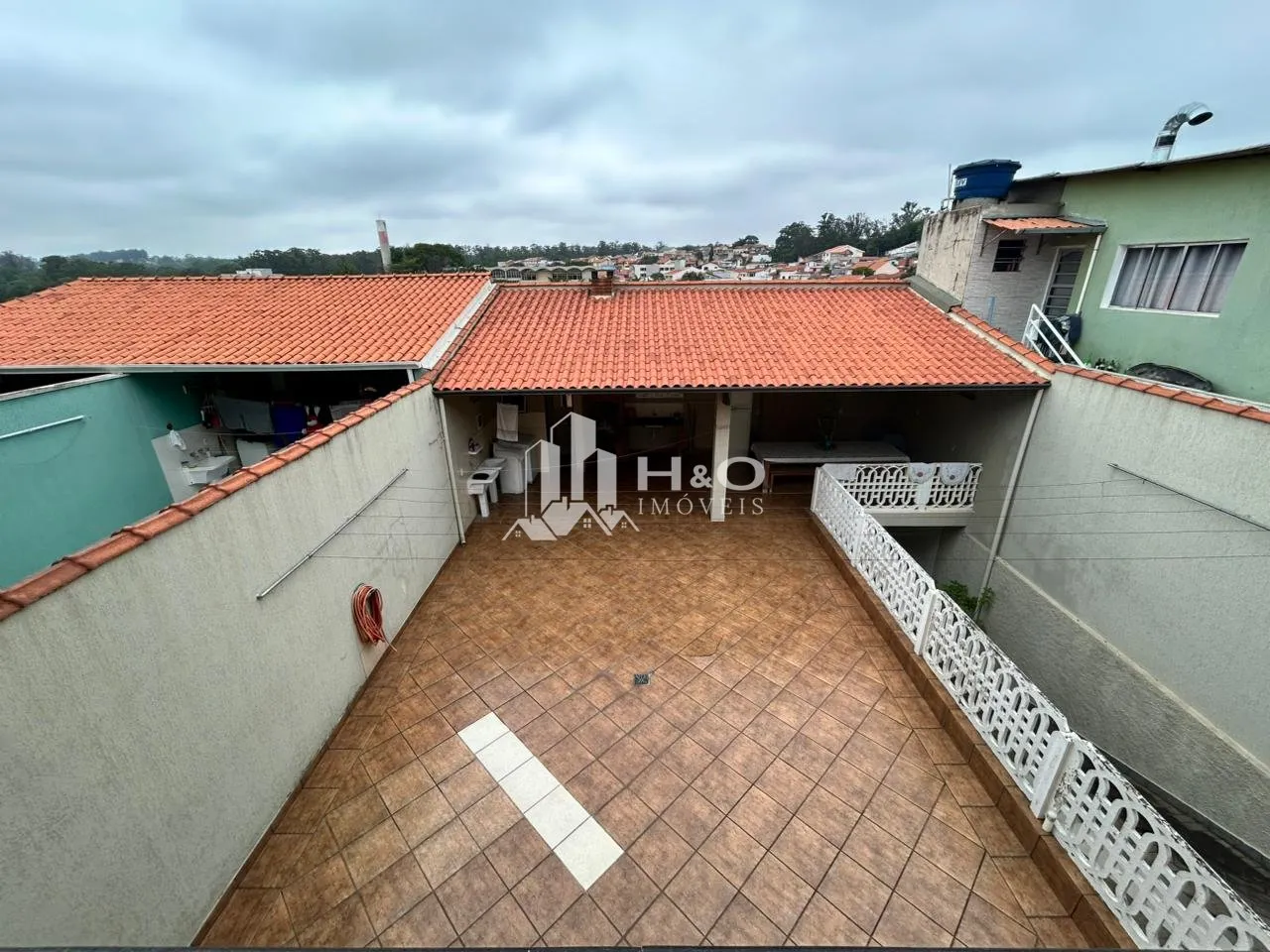 Imagem Sobrado Alto Padrão com 3 Dormitórios, 1 Suíte, 6 Vagas, Quintal Amplo e Espaço Multifuncional - Cidade Líder - R$ 1.500.000