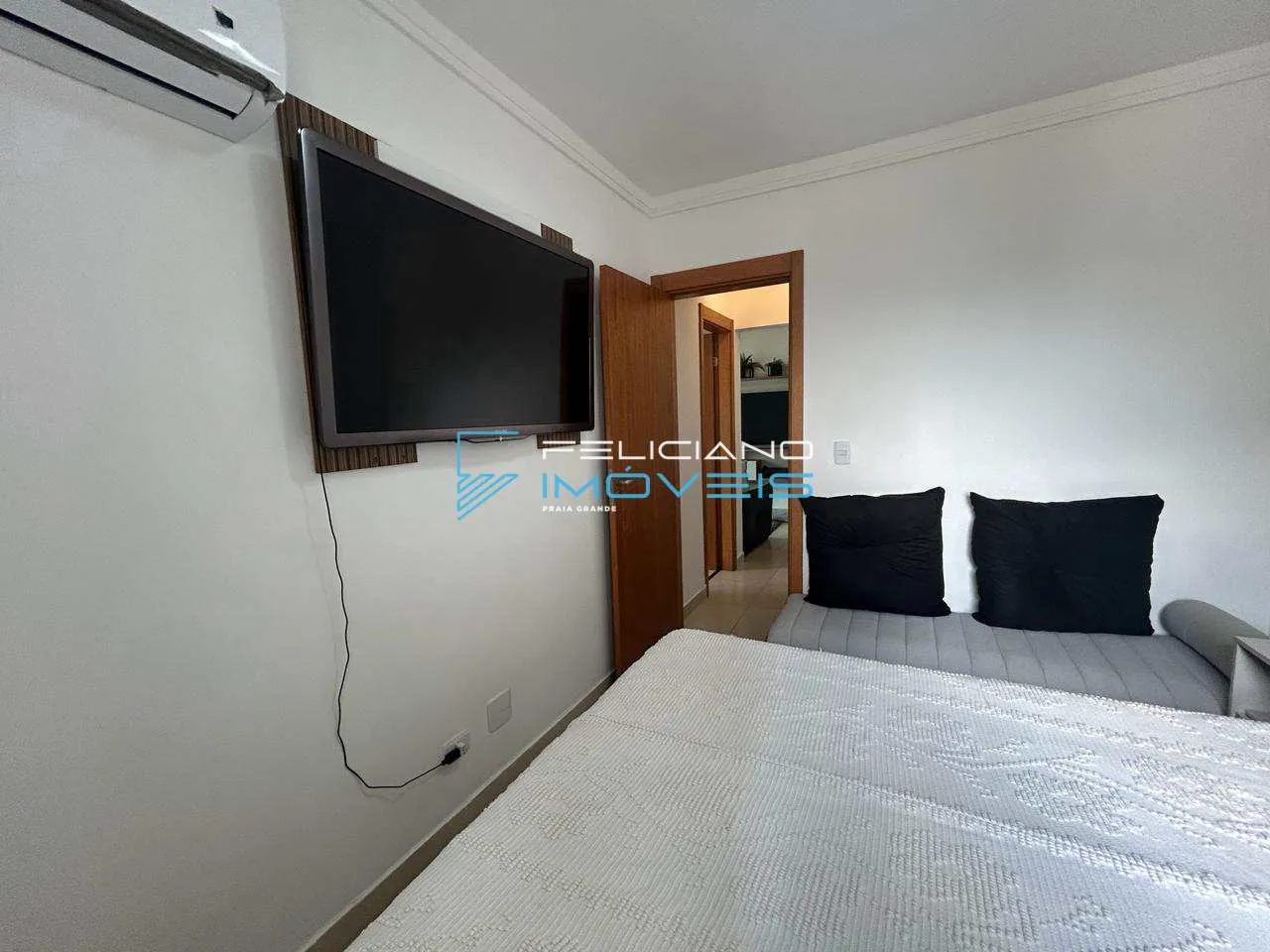 Imagem Apartamento com 2 quartos, Ocian, Praia Grande - R$ 520 mil, Cod: 7473