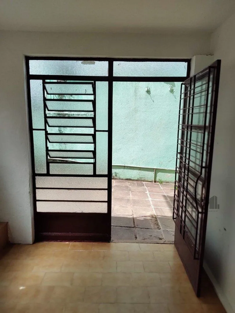 Imagem Casa para Venda - 247.37m², 4 dormitórios, 4 vagas - Partenon