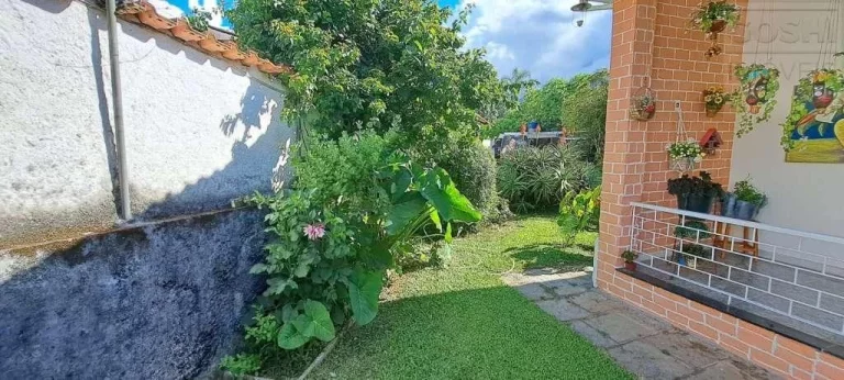 Imagem Casa para Venda em Teresópolis, Nossa Senhora de Fátima, 3 dormitórios, 2 banheiros, 4 vagas