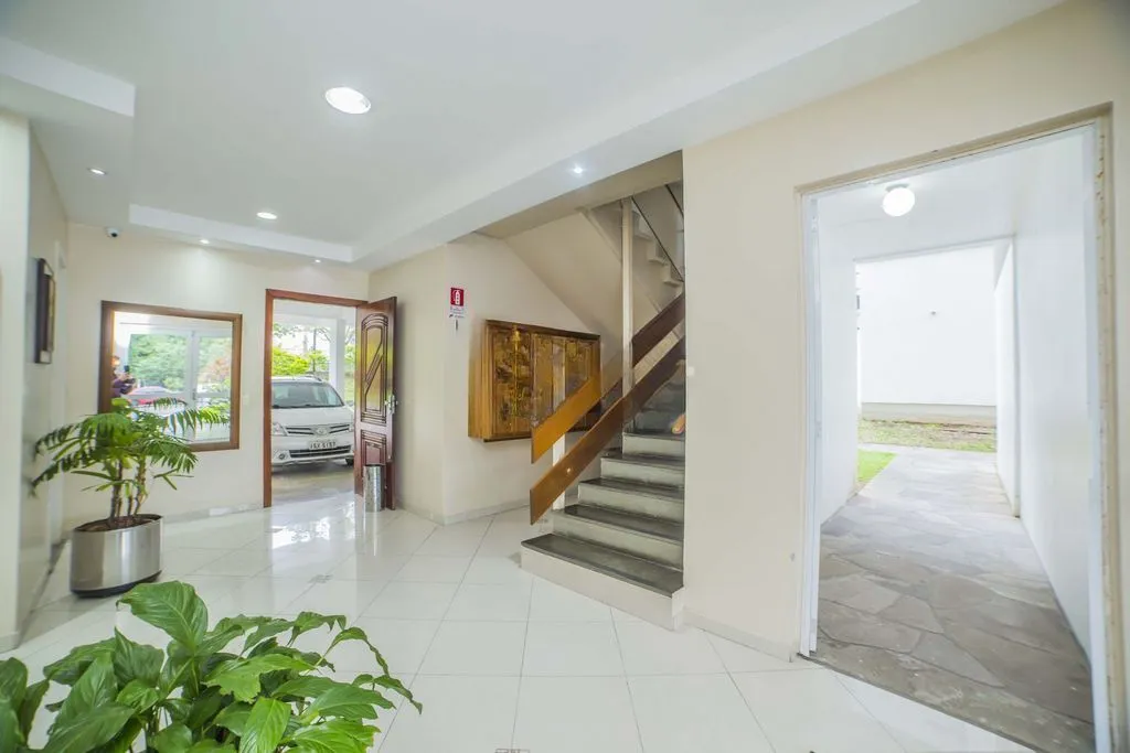 Imagem Apartamento 3 dorms à venda Rua Xavier da Cunha, Nonoai - Porto Alegre