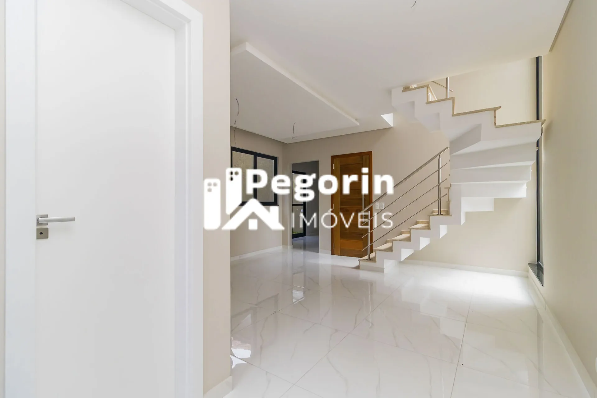 Imagem Sobrado à venda em Curitiba, Uberaba, com 3 quartos, 107,00m²
