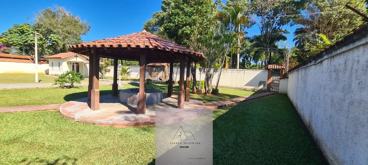 Imagem Maravilhosa Chácara à Venda em Itu-SP: 4 Quartos, 1 Suíte, 3 Salas, 3 Banheiros, 3 Vagas de Garagem