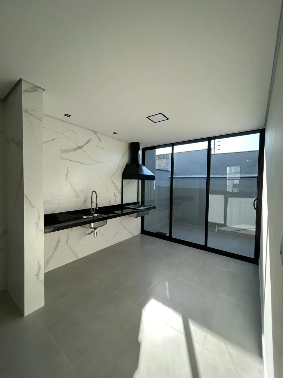 Imagem Encantadora Casa no Condomínio Residencial Jardim - Sorocaba/SP