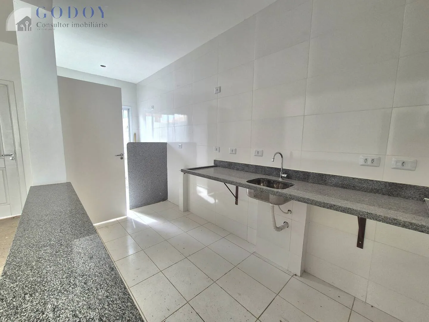 Foto do imóvel Linda casa à venda no Condomínio Reserva Anauá, em Pindamonhangaba - SP