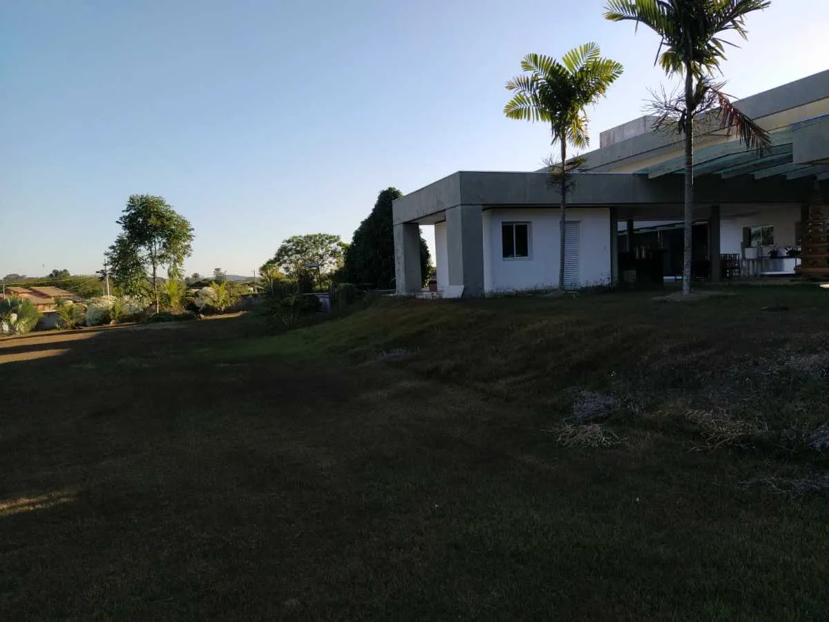 Imagem Casa duplex à venda, 9 quartos, 1 suíte, 5 vagas, Condomínio Belvedere - ESMERALDAS/MG