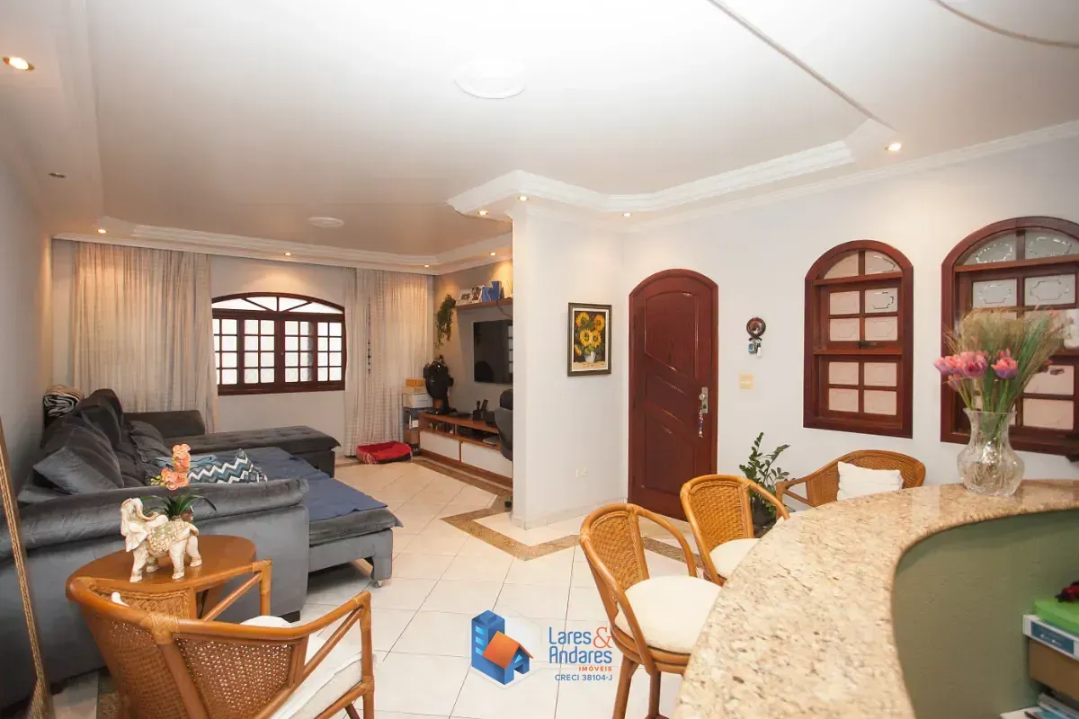 Imagem Sobrado para venda em Vila Pereira Barreto com 3 quartos, sendo 2 suítes, 200m²