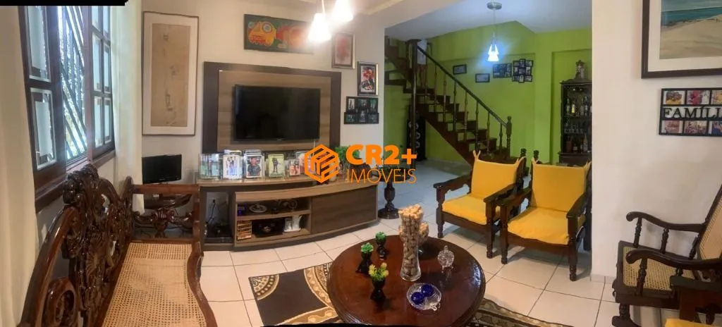 Imagem Casa Duplex - Casa Forte - 04 Quartos - 02 Suites - 280m2