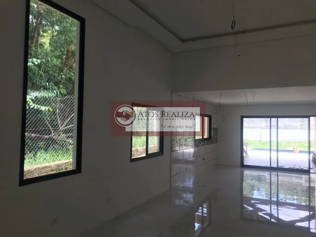 Imagem Compre Casa térrea em Cond. Fechado em Tijuco Preto - Cotia