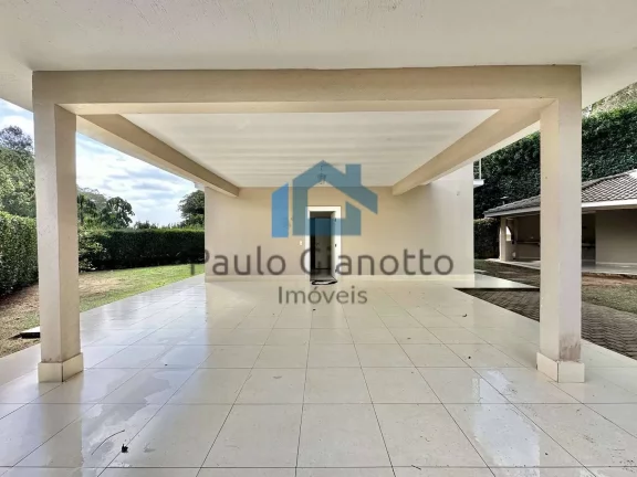 Imagem Casa Arejada com Vista Maravilhosa e Integração à Natureza