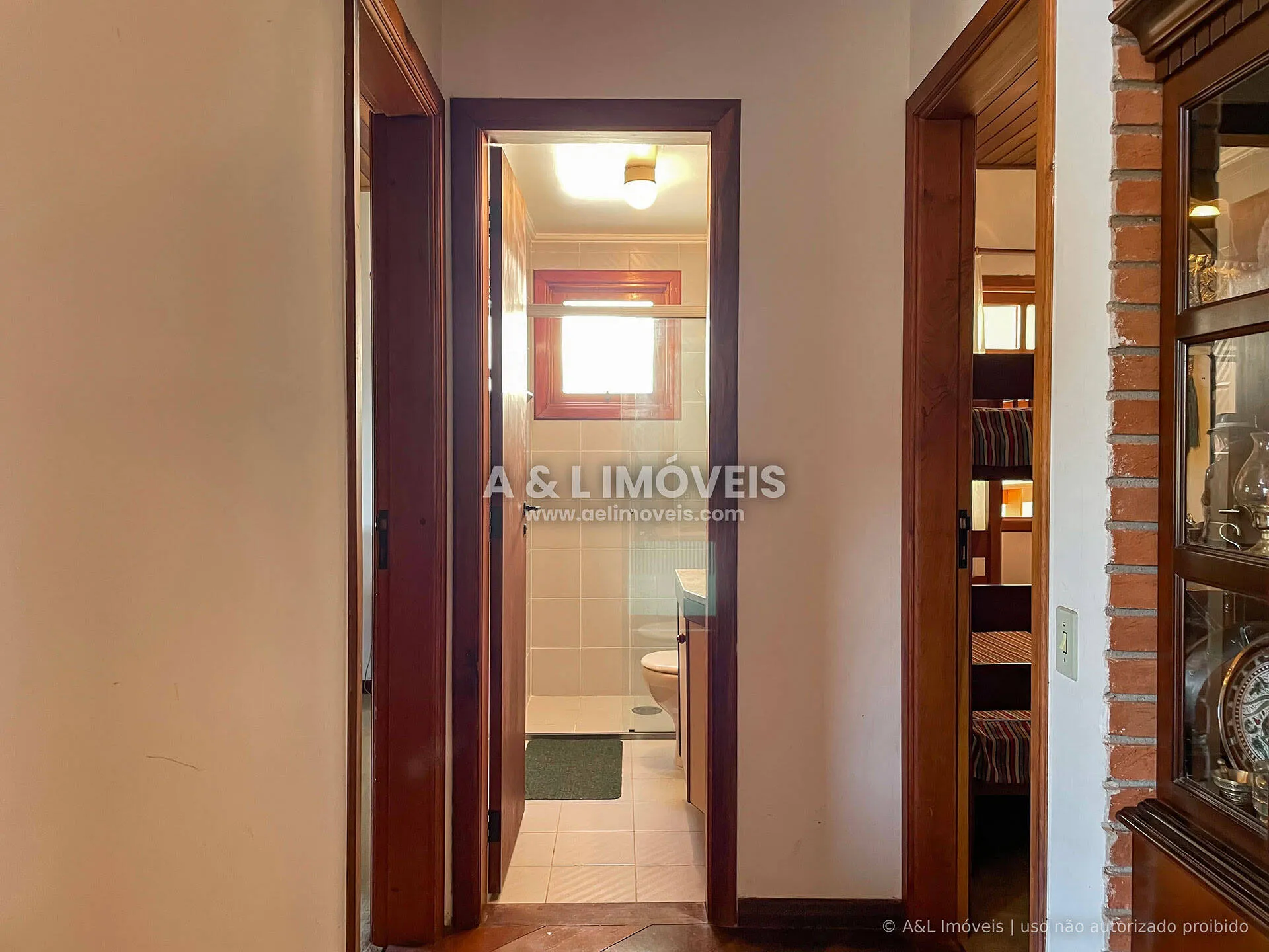 Imagem Apartamento Duplex em Campos do Jordão | 177,89 m² | 3 Suítes e Varanda