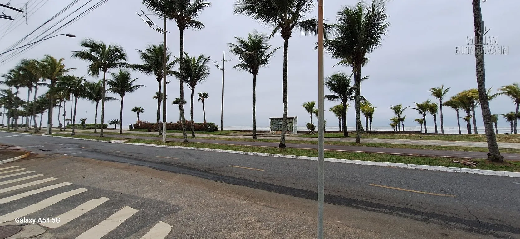 Imagem JD. REAL, 2 DORMS CASA COM QUINTAL COM CHURRASQUEIRA 65 METROS DO MAR