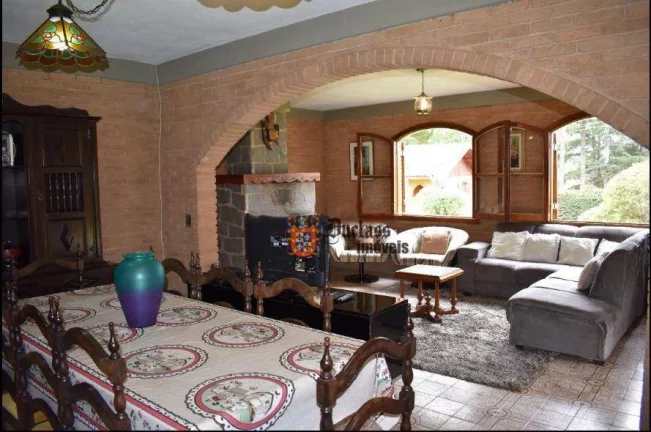 Imagem Chácara com 3 dormitórios à venda, 1500 m² por R$ 930.000,00 - Alto da Boa Vista - Campos do Jordão/SP