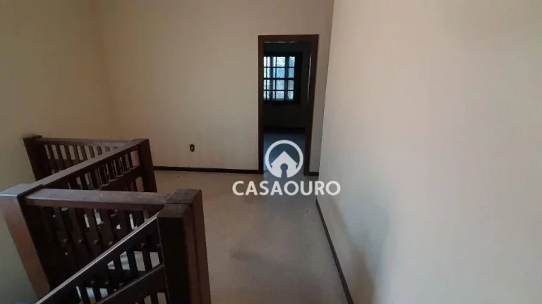 Imagem Casa com 6 dormitórios à venda, 400 m² por R$ 900.000,00 - Serra - Belo Horizonte/MG