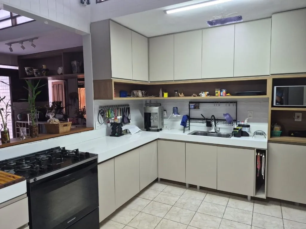 Imagem Casa localização privilegiada no Bessa com 4 dormitórios à venda por R$ 1.300.000 - Bessa - João Pessoa/PB