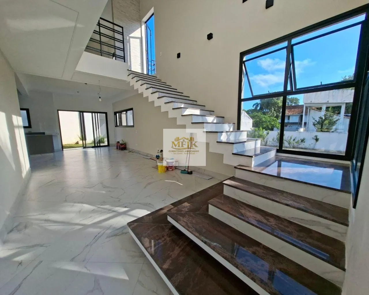Foto do imóvel Casa com 214 m² e 3 quartos à venda em Atami