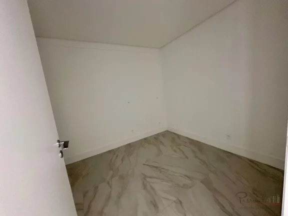 Imagem Apartamento a 100 metros da praia a venda em Jurerê, Florianópolis/SC São 3 quartos, sendo 1 suí...
