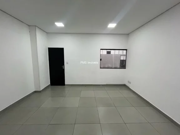 Imagem Galpão Comercial Para Locação na Vila Leopoldina, São Paulo-SP: 660m², 14 Vagas de Garagem!