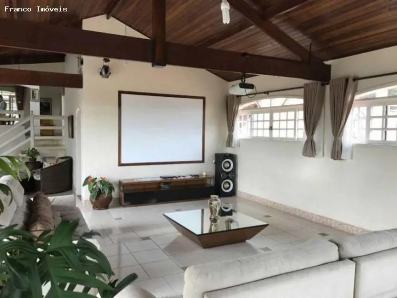 Imagem Casa para Venda em Ribeirão Pires, Suissa, 6 dormitórios, 5 suítes, 6 banheiros, 6 vagas