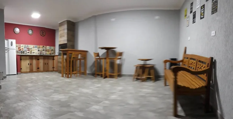 Imagem Sobrado com 200 m² sendo 2 Dormitorios e 2 Suítes e 2 Vagas de Garagens