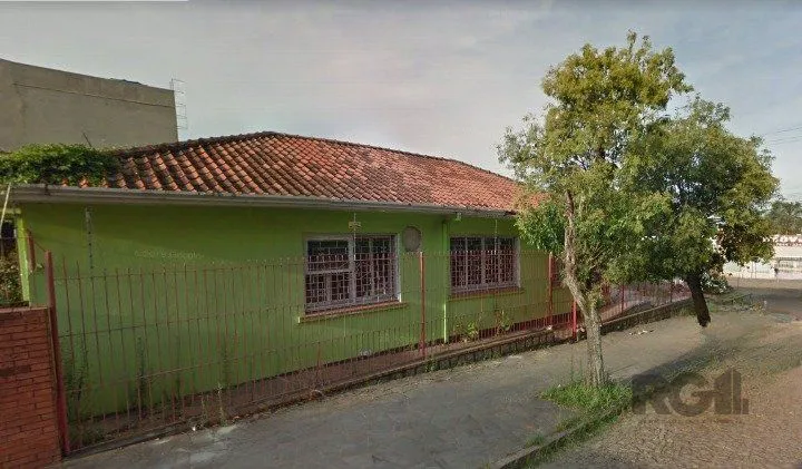 Imagem Terreno de esquina com área de 363m² localizado no bairro Vila Ipiranga em porto Alegre/RS.