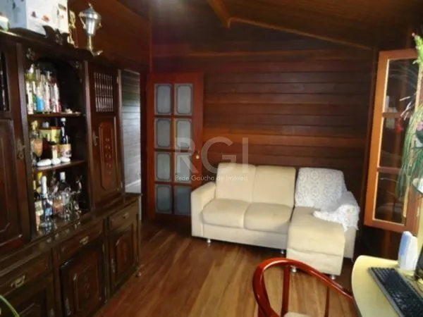 Imagem Casa para Venda - 110m², 3 dormitórios, sendo 1 suites, 3 vagas - Nonoai