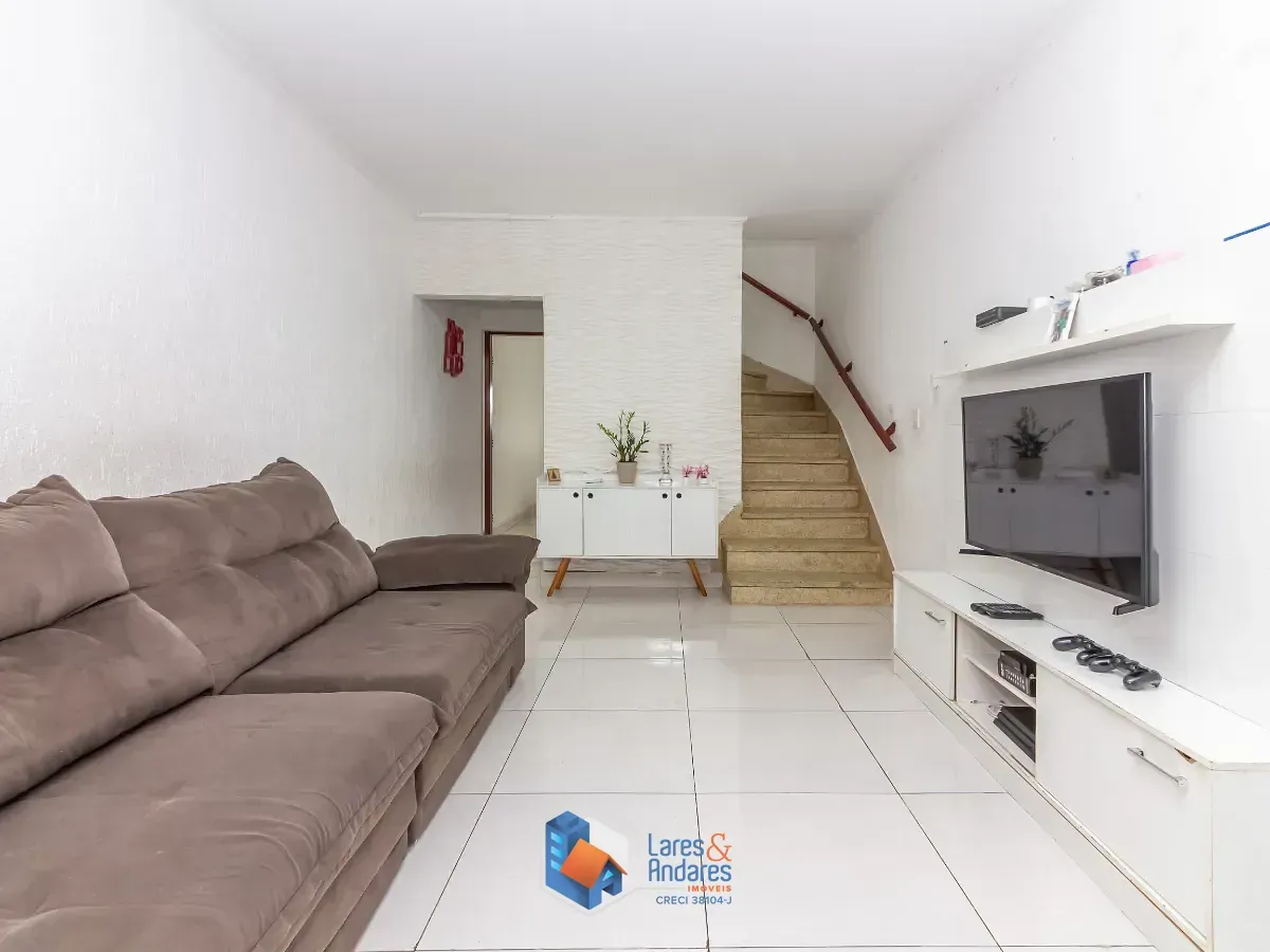 Foto do imóvel Casa para venda em Jardim São José (Zona Norte) com 4 quartos, sendo 1 suíte, 160m² em Rua Nuto Sant'Anna