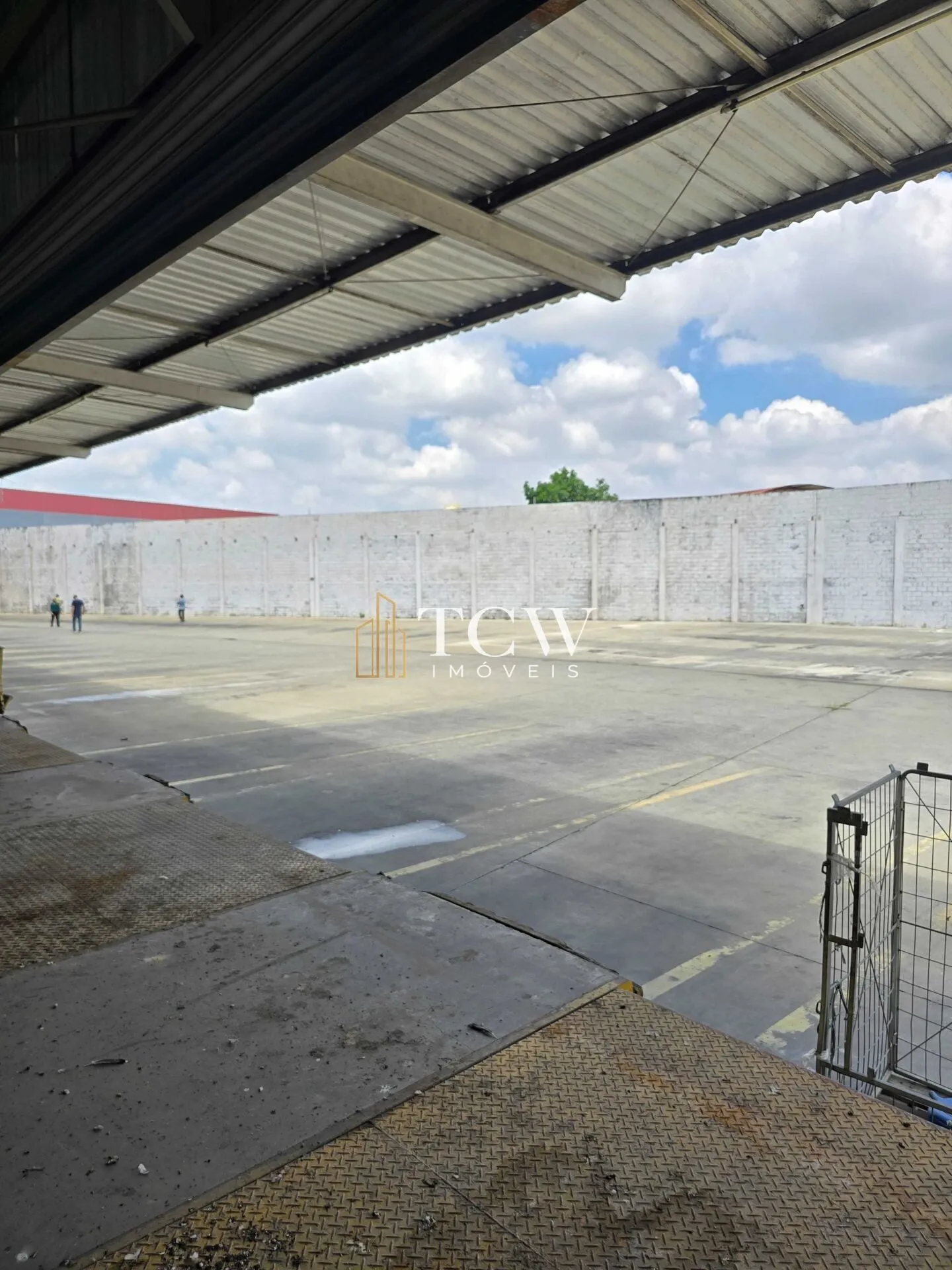 Imagem Galpão Logístico para Locação em Guarulhos | 6.500 m² | Próximo à Rodovia Presidente Dutra e Ayrton Senna
