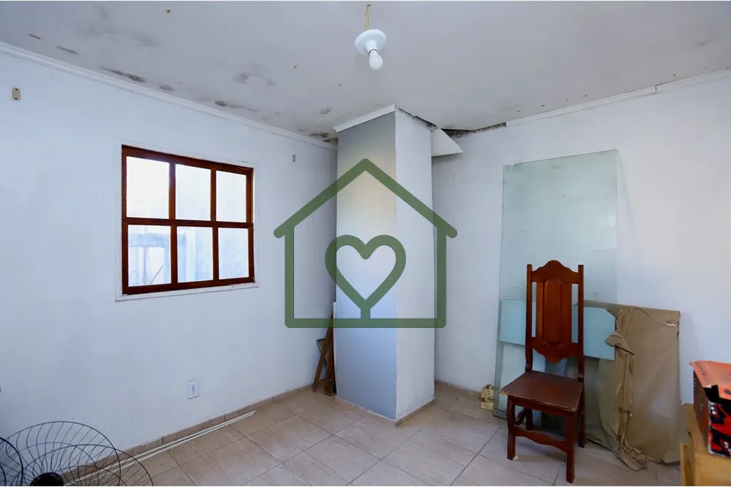 Imagem Encontre o lar perfeito para sua família nesta espaçosa casa residencial situada na encantadora Ru...