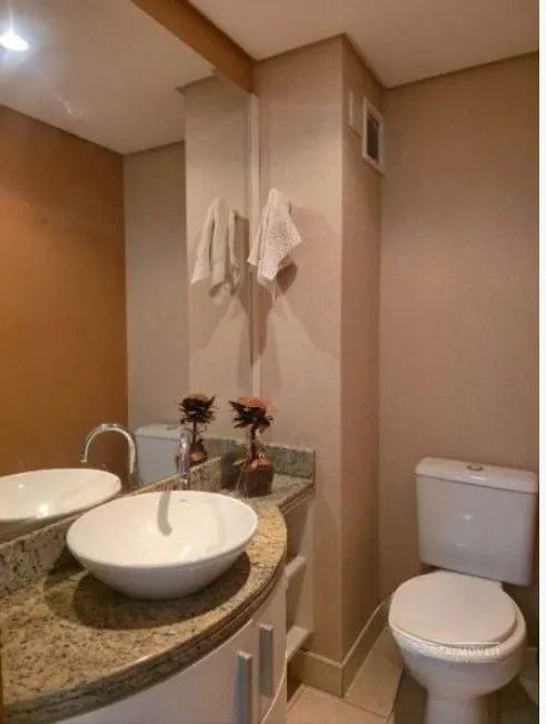 Imagem Apartamento com 2 dormitórios, lavabo, banho social e churrasqueira integrada.