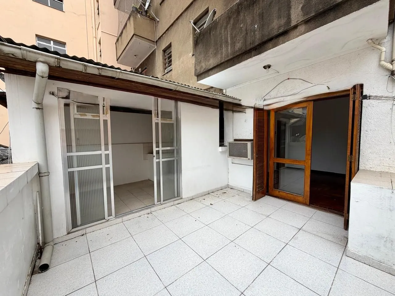 Imagem Apartamento 2 dormitórios sacada com 90m2 no centro histórico.