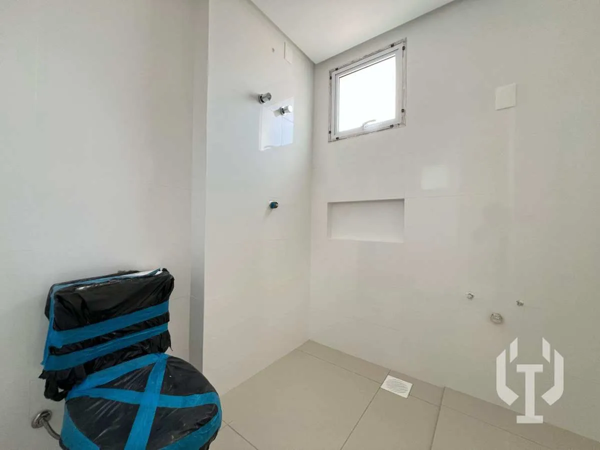 Imagem Apartamento Novo Frente Mar 4 Suítes, com Lazer Completo, em Meia Praia