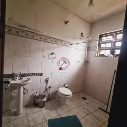 Imagem CASA GRANDE , COM TODOS COMODOS BEM ESPAÇOSOS , MAIS 2 CASAS NO MESMO TERRENO COM ENTRADAS INDIVIDUAIS.